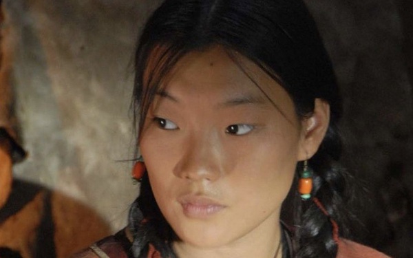 Chuyện thật có "1-0-2": Phụ nữ Eskimo được chồng đem ra tiếp khách để thể hiện lòng hiếu khách, thoải mái cho ngủ chung với người lạ