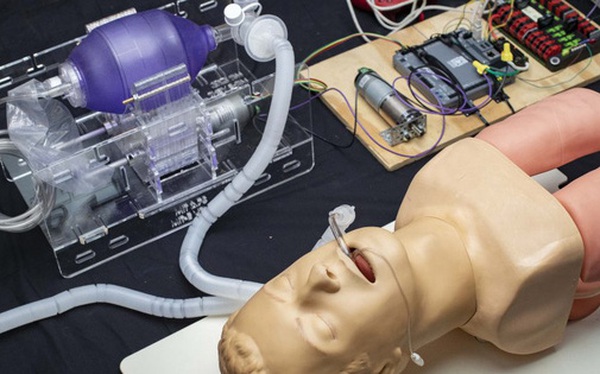 MIT phát hành miễn phí bản thiết kế máy thở giá rẻ, có thể được sao chép tại mọi bệnh viện trên thế giới