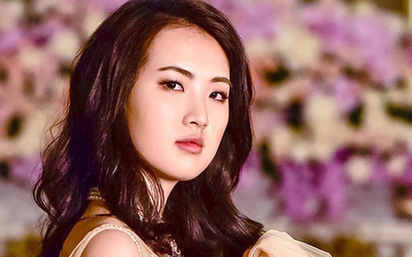 Các tỷ phú Trung Quốc đầu tư cho những 'cậu ấm cô chiêu' như thế nào?