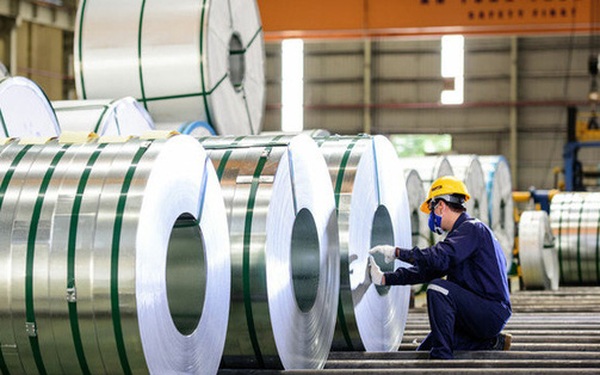 Trung Quốc lần đầu trong cả thập kỉ nhập khẩu thép vượt xuất khẩu: Cơ hội vàng cho Việt Nam?
