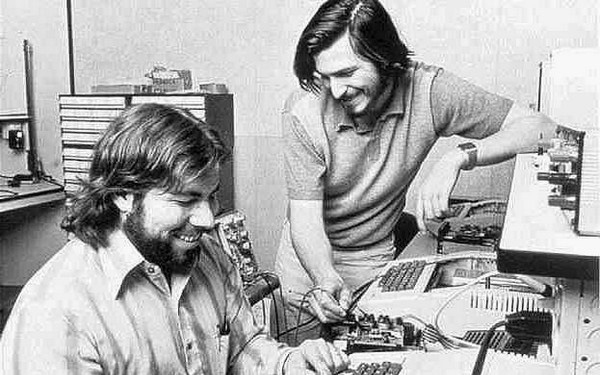 Chuyện chưa kể về Steve Wozniak: Cha đẻ của máy tính hiện đại, bạn thân với Steve Jobs