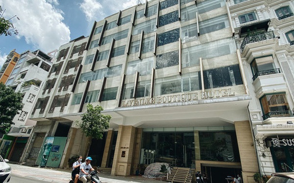 Chùm ảnh: Khách sạn ở trung tâm Sài Gòn ngừng hoạt động, rao bán vì "ngấm đòn" Covid-19