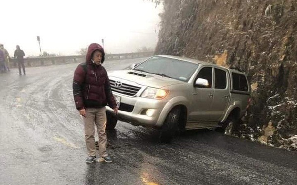 Hiện trường vụ tai nạn trên đèo Ô Qúy Hồ. Hiện trường vụ tai nạn trên đèo Ô Qúy Hồ.