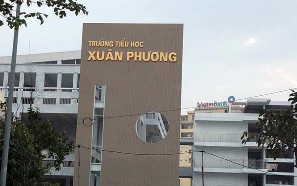 Học sinh lớp 3 dương tính, 80 giáo viên, học sinh đi cách ly trong đêm. Học sinh lớp 3 dương tính, 80 giáo viên, học sinh đi cách ly trong đêm.