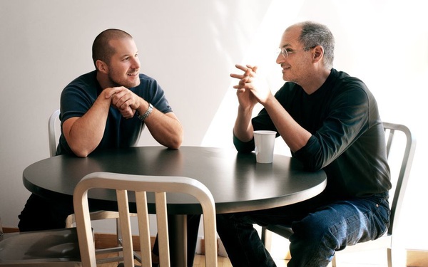 Nhà thiết kế iPhone trải lòng sau 10 năm ngày mất Steve Jobs