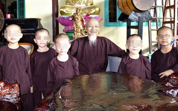 Tịnh thất Bồng Lai không cho mẹ ruột trẻ đến thăm trong vòng 10 năm, luật