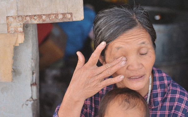 Người mẹ sinh 14 đứa con ở Hà Nội, 4 đứa vướng vào lao lý: “Cuộc đời này tôi chưa thấy ai khổ như mình”