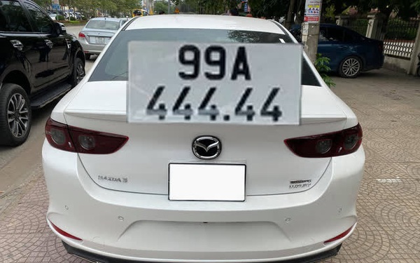 Bốc được biển ‘444.44’, chủ nhân Mazda3 tiết lộ: ‘Có người trả 1,8 tỷ nhưng tôi không bán’