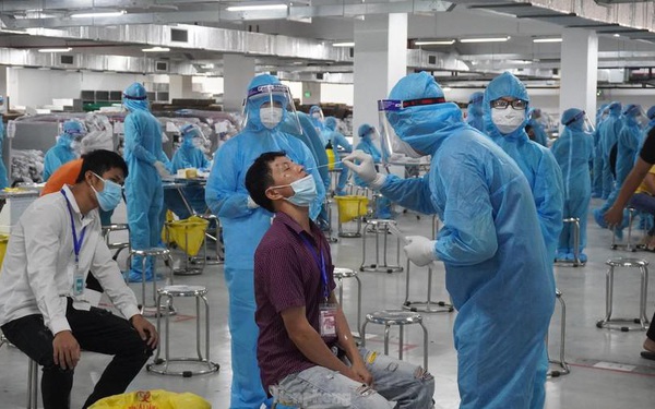 Ưu tiên tiêm vắc- xin cho người lao động trong khu công nghiệp Ưu tiên tiêm vắc- xin cho người lao động trong khu công nghiệp