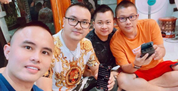 Trước khi tung chiêu "ve sầu thoát xác" chỉ vài ngày, "tứ đại sư phụ" cầm đầu Lion Group vẫn nhởn nhơ đăng ảnh tươi cười, nói lời đạo lý - Vimarsana News
