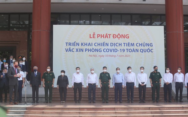 1 triệu liều vắc-xin Covid-19 Moderna được chuyển ngay vào TP HCM sau lễ tiếp nhận - Vimarsana News