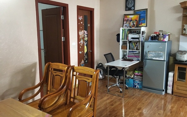Vợ chồng trẻ mua nhà ở Hà Nội khi chỉ có 30 triệu và câu chuyện "tăng xin giảm mua" để trả nợ - Vimarsana News