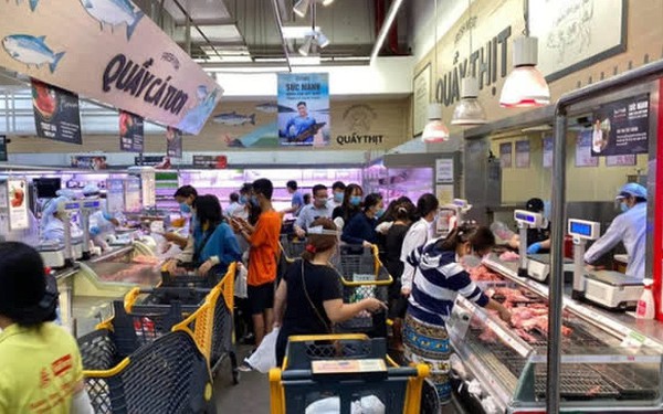 Thấy người dân TP.HCM hối hả trước giờ G, bác sĩ Bệnh viện Chợ Rẫy 'lạnh sống lưng', chia sẻ 5 điều quan trọng khiến virus 'hết đất sống' - Vimarsana News