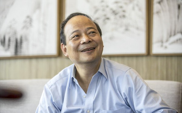 Chân dung tiến sỹ vật lý giàu hơn cả Jack Ma: Là người tạo ra loại pin có tuổi thọ 16 năm, chạy được 2 triệu km, cả Elon Musk và Tim Cook đều phải nhờ vả - Vimarsana News