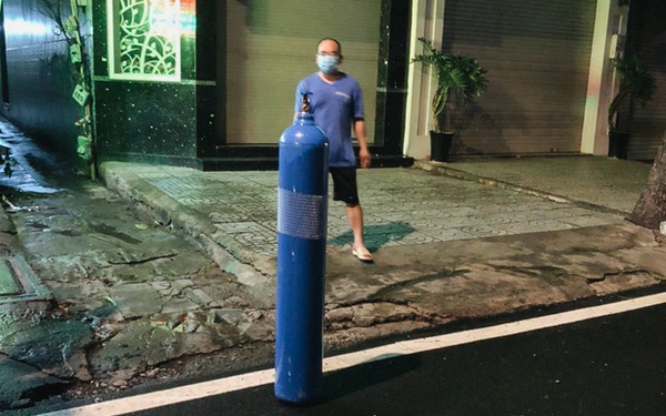 "Cha đẻ" ATM gạo cho ra đời ATM Oxy và câu chuyện bình oxy cứu sống một người cha ở Sài Gòn trong đêm - Vimarsana News