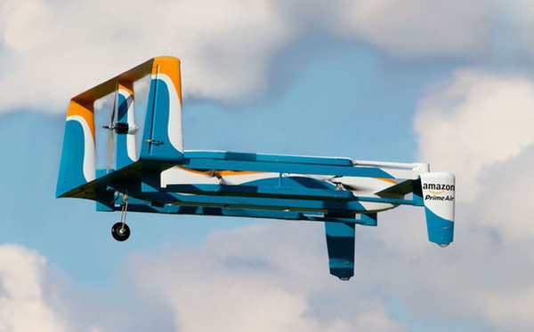 Dịch vụ giao hàng bằng drone của Amazon trên bờ vực sụp đổ, hơn 100 nhân viên nghỉ việc, người ở lại uống bia từ sáng tới chiều