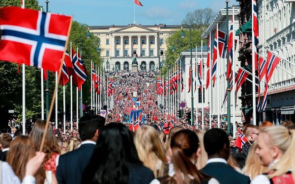 Vì sao Đan Mạch lập tức mở cửa, bỏ qua hộ chiếu vắc xin ở nội địa?