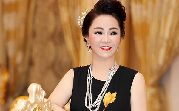 Sở hữu BST kim cương triệu đô, CEO Nguyễn Phương Hằng lái xe gì cho xứng với đẳng cấp thượng lưu?