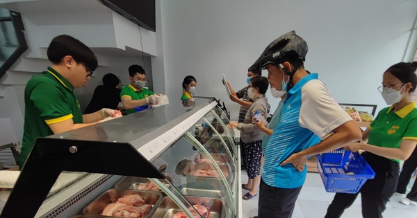 Cửa hàng Bapi bán thịt heo ăn chuối tại TP.HCM thu hút sự quan tâm của người tiêu dùng - Ảnh: N.TRÍ Cửa hàng Bapi bán thịt heo ăn chuối tại TP.HCM thu hút sự quan tâm của người tiêu dùng - Ảnh: N.TRÍ
