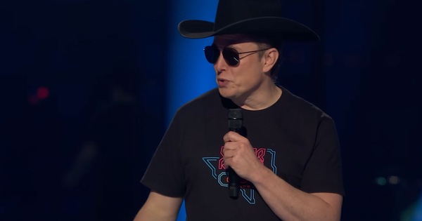 Elon Musk từ lâu đã được nhận định là điểm sáng nhưng cũng có thể là điểm đen trong khả năng tăng trưởng, phát triển của Tesla và thương vụ thâu tóm Twitter đang khiến cả ba phía (Elon Musk, Twitter, Tesla) chịu ảnh hưởng - Ảnh: Twitter Spaces Elon Musk từ lâu đã được nhận định là điểm sáng nhưng cũng có thể là điểm đen trong khả năng tăng trưởng, phát triển của Tesla và thương vụ thâu tóm Twitter đang khiến cả ba phía (Elon Musk, Twitter, Tesla) chịu ảnh hưởng - Ảnh: Twitter Spaces