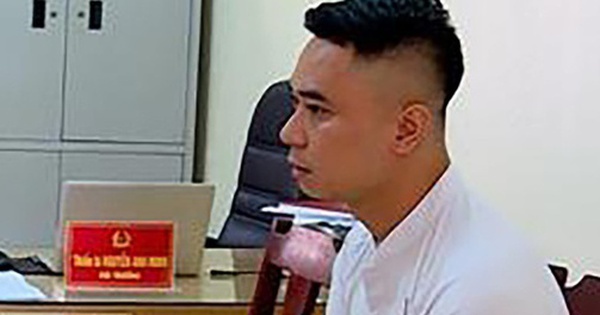 Nguyễn Duy Tùng tại cơ quan công an. Ảnh: Công an Bắc Ninh Nguyễn Duy Tùng tại cơ quan công an. Ảnh: Công an Bắc Ninh