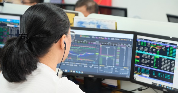 Mặc thị trường biến động, nhà đầu tư nước ngoài vẫn miệt mài mua ròng - Ảnh: B.MAI Mặc thị trường biến động, nhà đầu tư nước ngoài vẫn miệt mài mua ròng - Ảnh: B.MAI