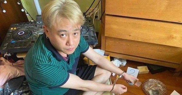 Diễn viên Hữu Tín lúc bị phát hiện đang tàng trữ và tổ chức sử dụng trái phép chất ma túy. Diễn viên Hữu Tín lúc bị phát hiện đang tàng trữ và tổ chức sử dụng trái phép chất ma túy.