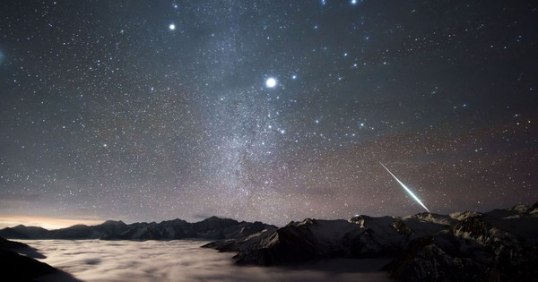 Mưa sao băng Geminids - Ảnh: NASA