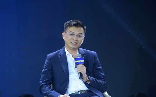 Shark Lê Hùng Anh phát biểu tại Diễn đàn Shark Tank Forum 2022 tại TP. HCM. Shark Lê Hùng Anh phát biểu tại Diễn đàn Shark Tank Forum 2022 tại TP. HCM.