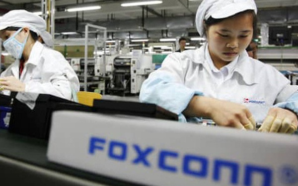 Shenzhen is in strict blockade because of Covid-19, Foxconn still partially reopens its production plant thanks to a successful Vietnamese process