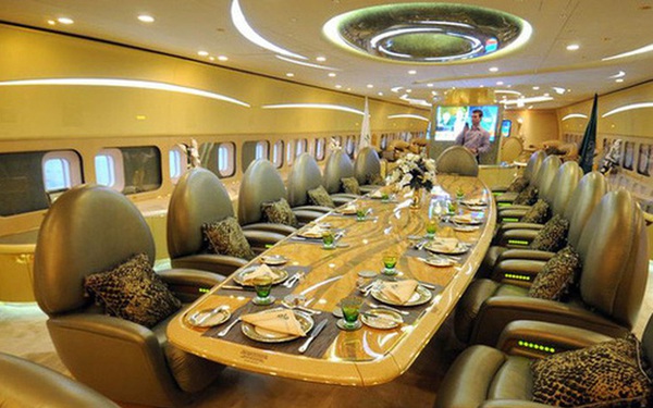 “Stunned” with aircraft interiors like a gilded palace, rich people spend billions just to enjoy for 1 hour
