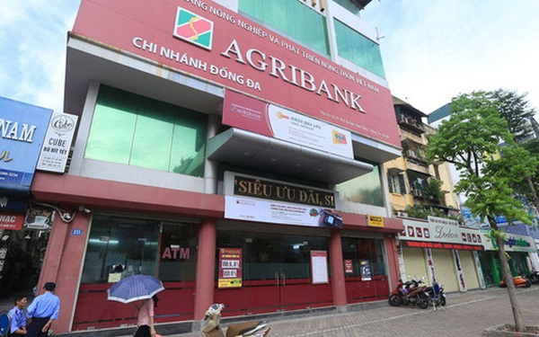 More than 3 years for sale, many times of lowering prices, Agribank still has not been able to handle a debt of more than VND 708 billion mortgaged with nearly 7,000 square meters of land in Ho Chi Minh City.