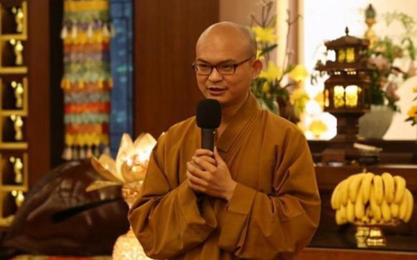 Seeing that ‘making money is a very boring thing’, the doctor quit his job to become a monk, shocking his parents
