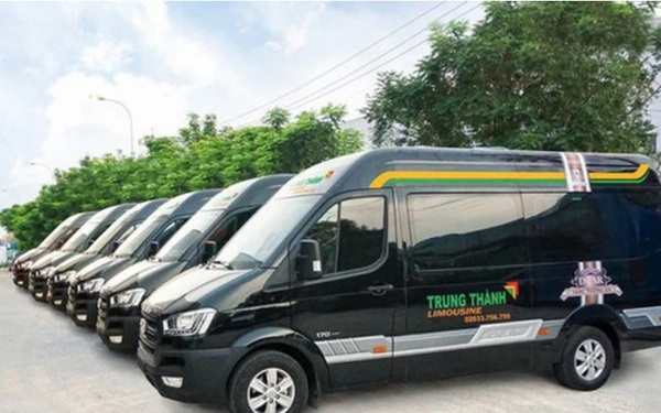 The famous limousine company in Quang Ninh was forced by the bank, and the situation of cars was lined up waiting for liquidation at banks.