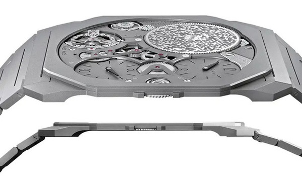 The world’s thinnest mechanical watch, priced at 0,000, but comes with super weird design details on the surface