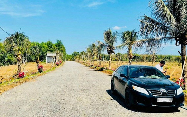 Mua đất 7 năm, quên cả vị trí, cũng không biết giá đã lên bao nhiêu, “ngã ngửa” khi môi giới báo giá
