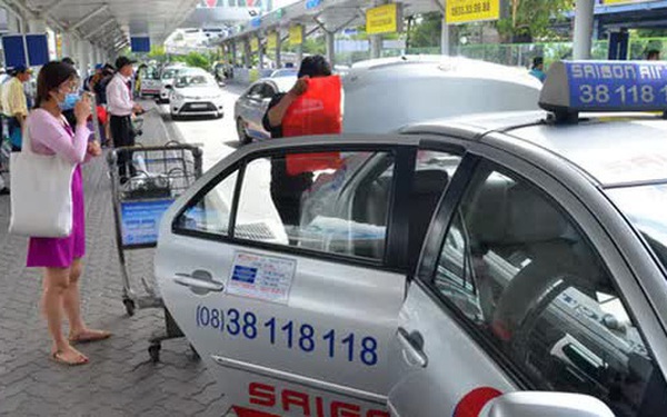 New fares apply for cars entering and leaving airports from April 1 to 4