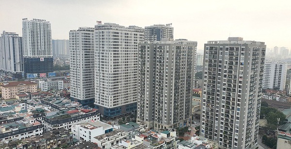 2 billion could not buy an apartment in the central district of Hanoi, buyers turned to find old apartments, cheaper prices, from worrying about the risk of “no book”