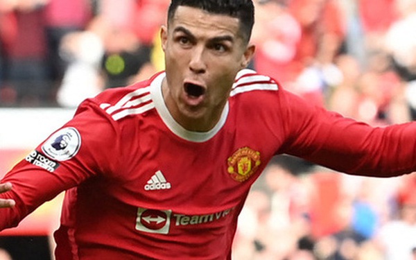 Ronaldo pocketed more than 25 billion dong after scoring a hat-trick to help MU win against Norwich