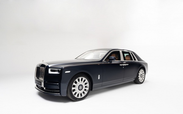 Close-up of Rolls-Royce Phantom Astrum “unique”