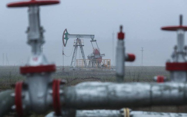 The EU country intends to cancel all oil and gas contracts signed with Russia