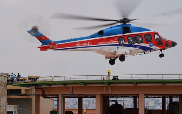 Simultaneously open sale of helicopter tours to see Ho Chi Minh City from above