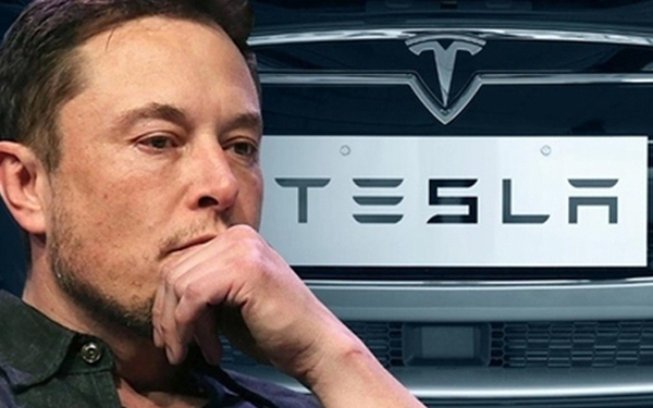 'Đứa con cưng' Tesla sẽ ra sao khi Elon Musk trở nên bận rộn với Twitter?