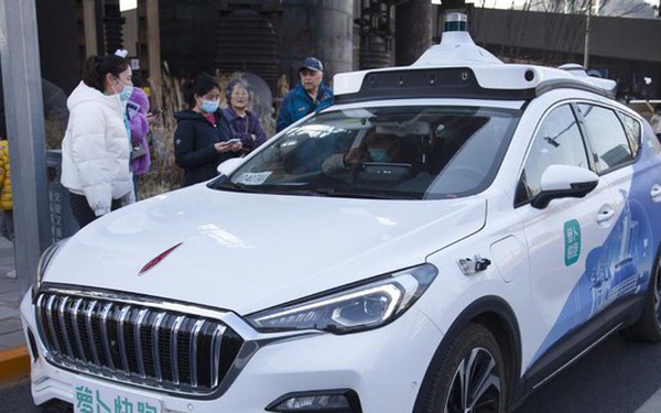 There are driverless taxis in China