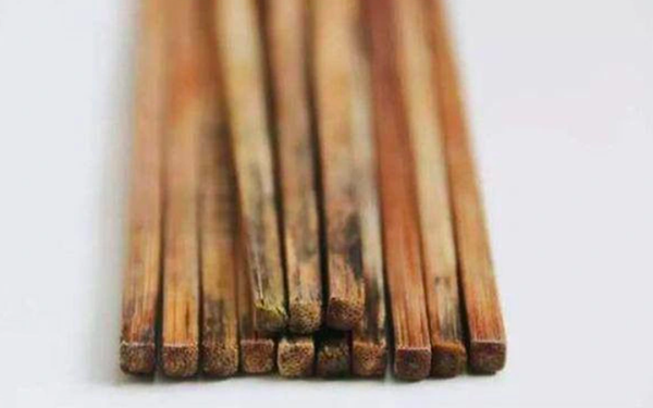 Real damage to chopsticks – moldy cutting boards cause liver cancer: Experts point out the common “culprit” in Vietnam