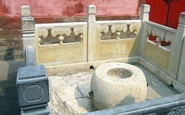 There are countless precious treasures in the deep well of the Forbidden City, why hasn’t anyone picked them up for hundreds of years?