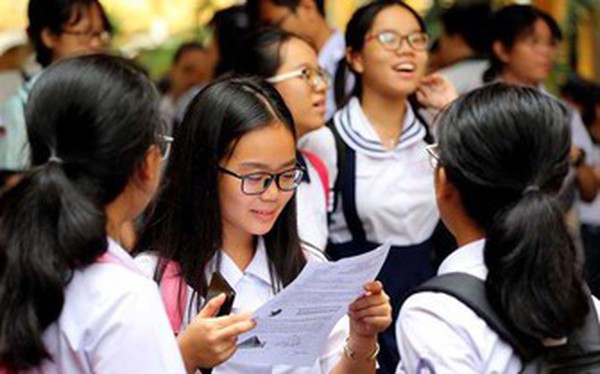 Hanoi issued a directive, prohibiting forcing students to choose their desire to take the exam