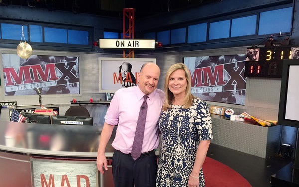 Why does investment expert Jim Cramer keep 50% of his portfolio in cash?