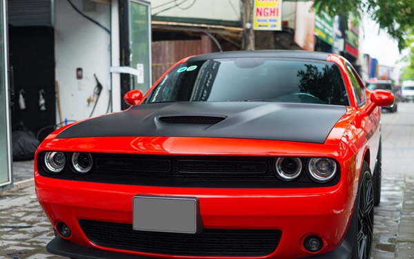 Dodge Challenger GT custom made wheels in Hanoi