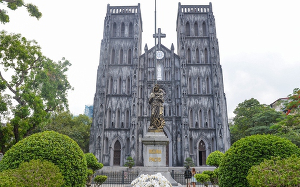 Hanoi Cathedral completes a new ‘coat’, keeping its ancient and mossy beauty intact